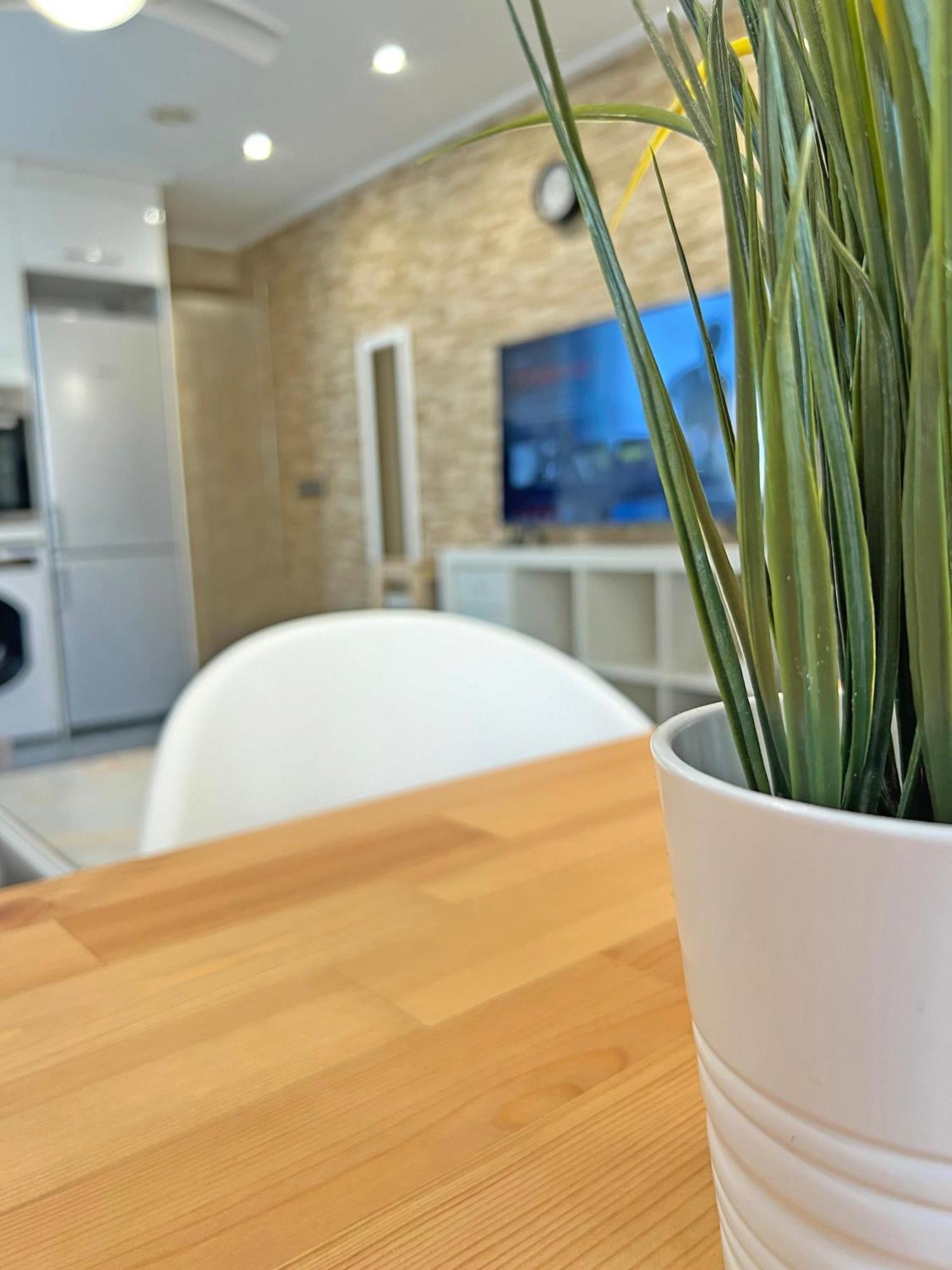 Appartement A 150 Metros Del Mar, Parking Gratis, Ac