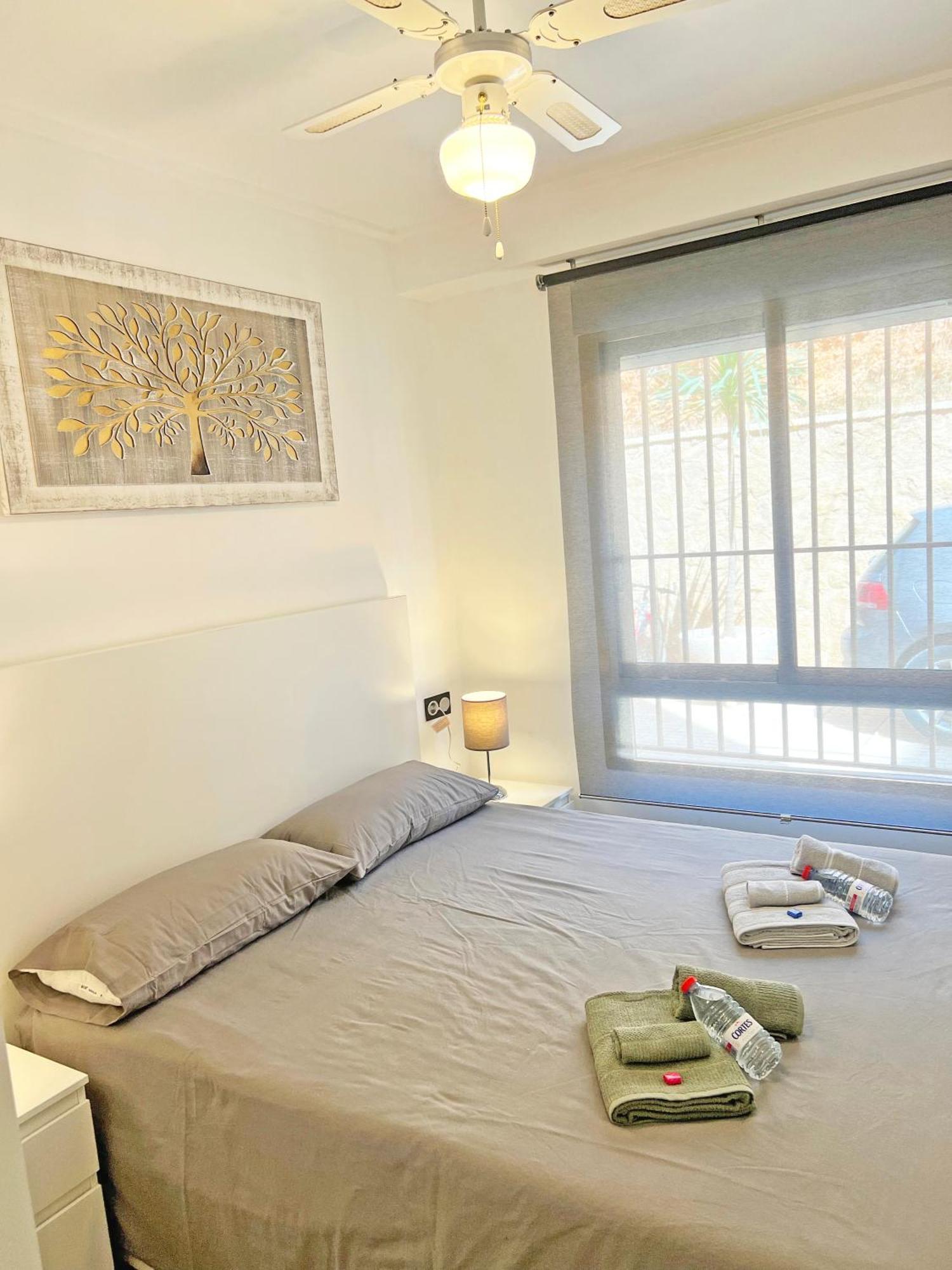 Appartement A 150 Metros Del Mar, Parking Gratis, Ac