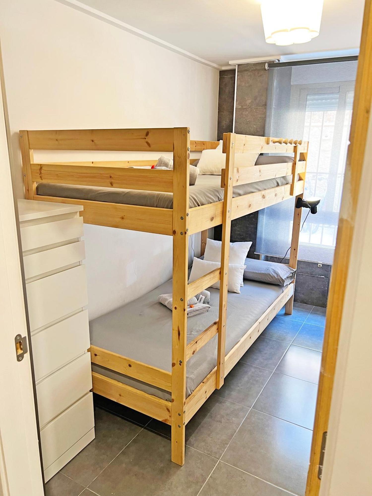Appartement A 150 Metros Del Mar, Parking Gratis, Ac